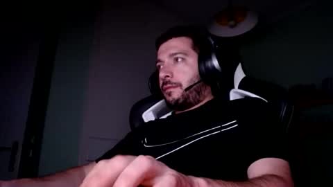 Snapshot of metalic18 chatting on 09-21-25, 11:50 FunnyTimeHere online show from 09-21-25, 11:50