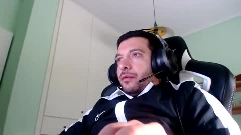 Snapshot of metalic18 chatting on 09-28-25, 05:35 FunnyTimeHere online show from 09-28-25, 05:35