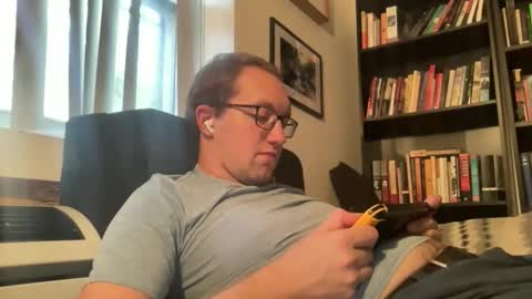 metallica92786 online show from 10-21-25, 08:09