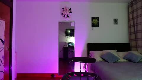 Snapshot of metamorfe333 chatting on 02-08-25, 08:20 Mor online show from 02-08-25, 08:20