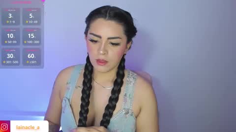 Snapshot of mexitalyguitarist chatting on 10-31-25, 04:57 Booniee online show from 10-31-25, 04:57