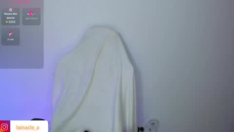 Snapshot of mexitalyguitarist chatting on 11-15-25, 04:43 Booniee online show from 11-15-25, 04:43