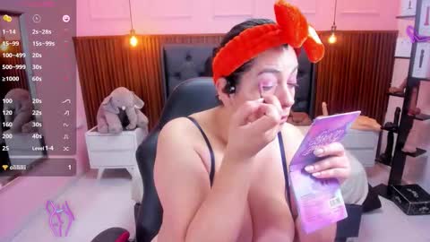 meylagia online show from 11-15-25, 03:04