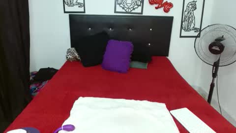 Snapshot of mhia1972 chatting on 10-23-25, 03:33 mhia1972 online show from 10-23-25, 03:33