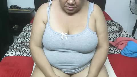 Snapshot of mhia1972 chatting on 01-11-26, 04:45 mhia1972 online show from 01-11-26, 04:45