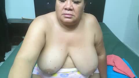 Snapshot of mhia1972 chatting on 02-08-26, 03:04 mhia1972 online show from 02-08-26, 03:04