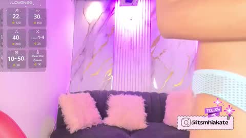 Mhia Kate online show from 11-17-25, 12:11