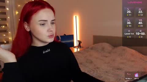 Snapshot of mi_cherry chatting on 01-14-25, 01:04 Alice online show from 01-14-25, 01:04