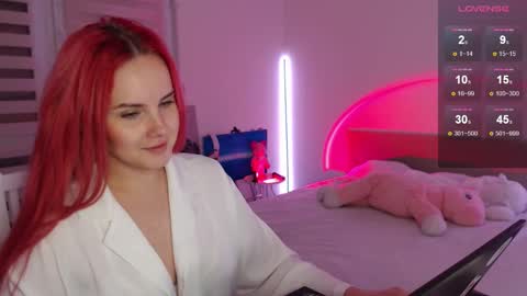 Snapshot of mi_cherry chatting on 02-19-25, 10:20 Alice online show from 02-19-25, 10:20