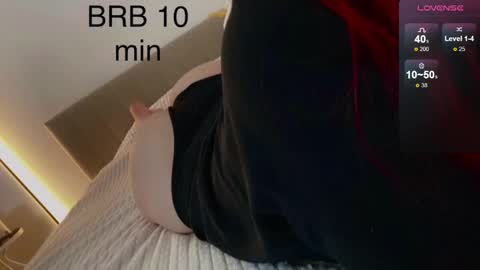 Snapshot of mi_cherry chatting on 02-21-25, 01:00 Alice online show from 02-21-25, 01:00