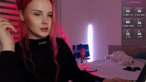 Snapshot of mi_cherry chatting on 02-26-25, 02:37 Alice online show from 02-26-25, 02:37