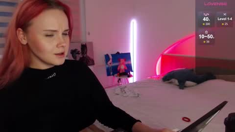 Snapshot of mi_cherry chatting on 03-08-25, 04:12 Alice online show from 03-08-25, 04:12