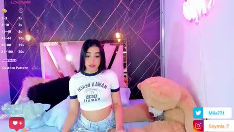 Mia online show from 11-19-25, 02:22