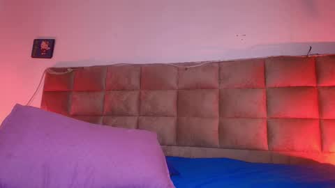 Emi online show from 11-04-25, 07:24