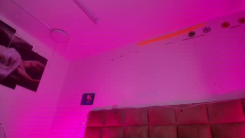 Emi online show from 11-07-25, 07:25