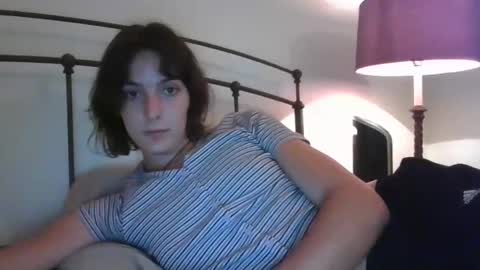 Snapshot of mia_177 chatting on 09-10-25, 01:16 mia_177 online show from 09-10-25, 01:16