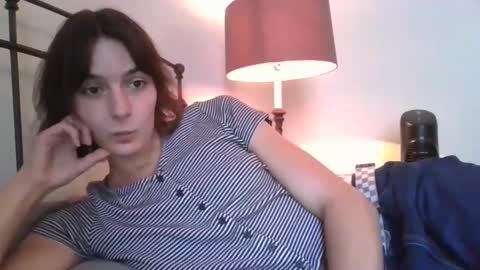 Snapshot of mia_177 chatting on 10-02-25, 08:27 mia_177 online show from 10-02-25, 08:27