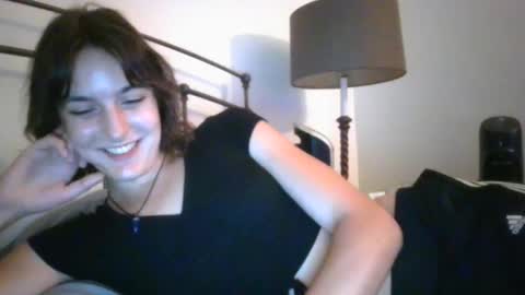 Snapshot of mia_177 chatting on 10-04-25, 06:44 mia_177 online show from 10-04-25, 06:44