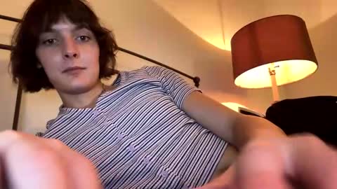 Snapshot of mia_177 chatting on 10-22-25, 10:31 mia_177 online show from 10-22-25, 10:31