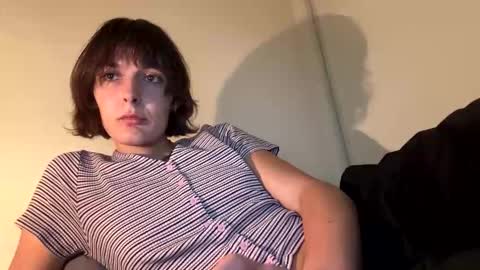 Snapshot of mia_177 chatting on 11-10-25, 12:42 mia_177 online show from 11-10-25, 12:42