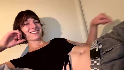 Snapshot of mia_177 chatting on 11-12-25, 07:35 mia_177 online show from 11-12-25, 07:35