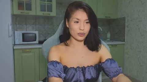 Mia online show from 02-11-26, 08:47