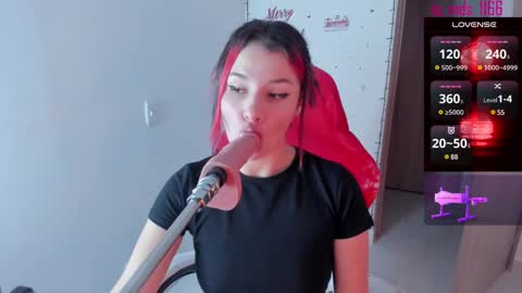 Snapshot of mia_adams66 chatting on 12-17-24, 01:07 Mia adams  online show from 12-17-24, 01:07