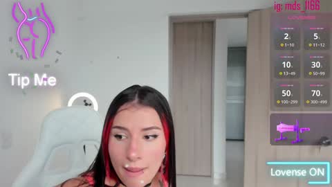 Snapshot of mia_adams66 chatting on 01-28-25, 06:07 Mia adams  online show from 01-28-25, 06:07