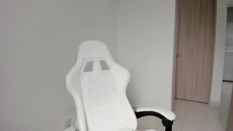 Snapshot of mia_adams66 chatting on 03-07-25, 05:06 Mia adams  online show from 03-07-25, 05:06
