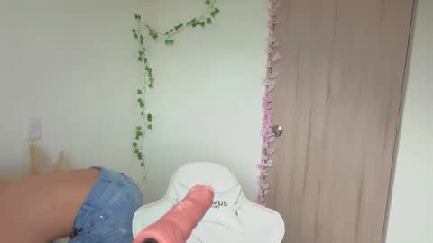Snapshot of mia_adams66 chatting on 10-15-25, 09:48 Mia adams  online show from 10-15-25, 09:48