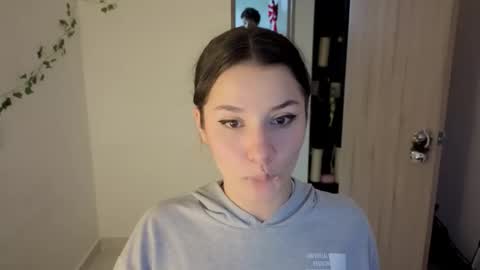 Mia adams  online show from 12-02-25, 10:49