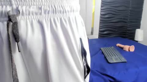 Snapshot of mia_and_lion chatting on 01-07-25, 10:08 Dreams Couple online show from 01-07-25, 10:08