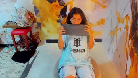 Mia online show from 01-11-26, 07:08