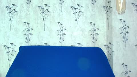 Mia  online show from 02-04-25, 06:17