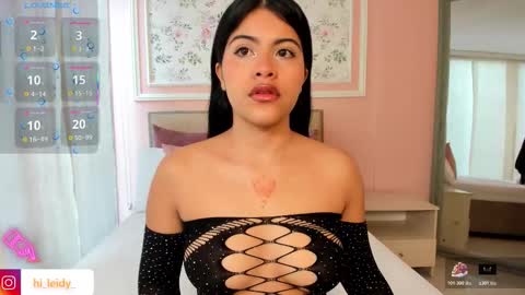 Mia Cano online show from 11-26-25, 11:44