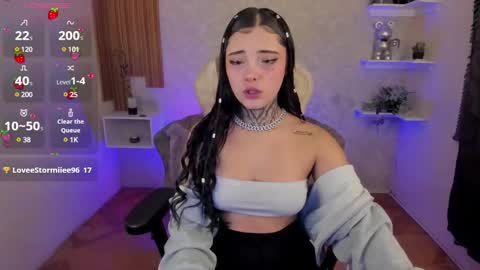 Mia online show from 01-28-25, 06:16