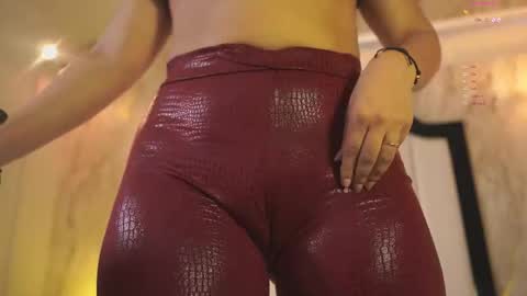 Snapshot of mia_coliin chatting on 12-18-25, 07:09 Anna online show from 12-18-25, 07:09