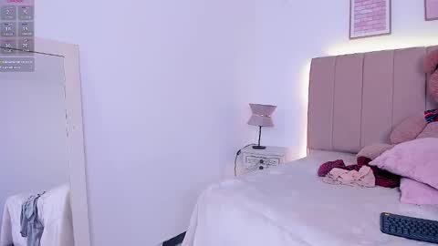 mia_corner online show from 11-19-25, 11:49