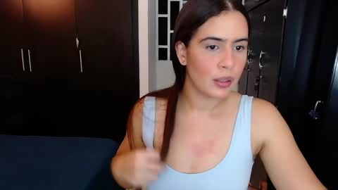 Mia online show from 12-04-24, 02:20