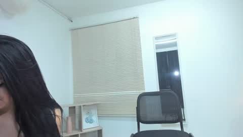  Mia  online show from 07-18-26, 09:57