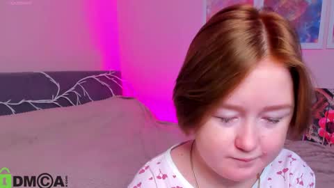 Mia online show from 10-23-25, 02:22