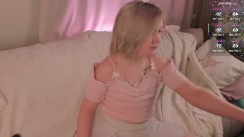 Mia online show from 04-18-26, 02:37