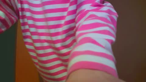 Snapshot of mia_fleur_ chatting on 12-20-24, 02:52 Mia online show from 12-20-24, 02:52