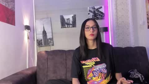 Snapshot of mia_fowler7 chatting on 10-19-25, 07:14 MIA online show from 10-19-25, 07:14