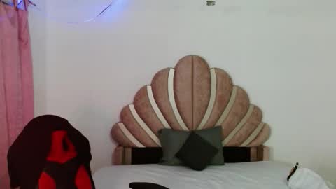 mia online show from 01-10-26, 07:15