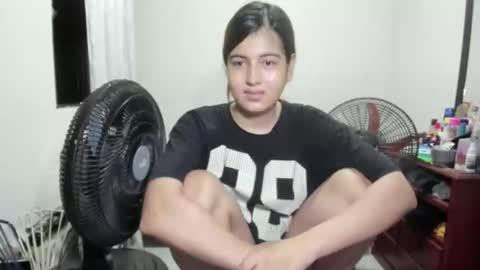 Snapshot of mia_goth766259 chatting on 11-28-25, 11:29 izzy online show from 11-28-25, 11:29