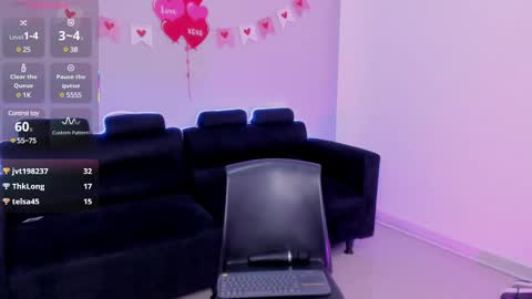 Mia online show from 02-23-25, 03:40