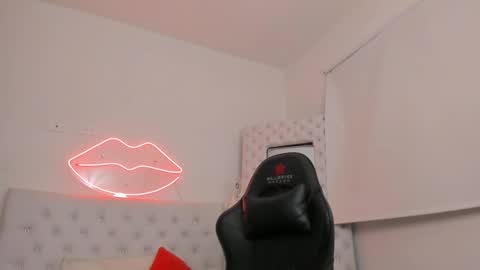    online show from 01-17-25, 03:32