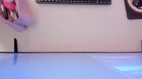    online show from 11-18-25, 12:20