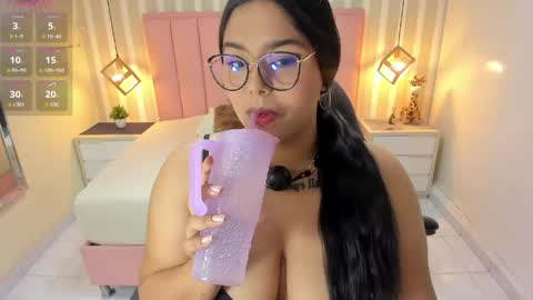 Naomi online show from 04-17-26, 12:19